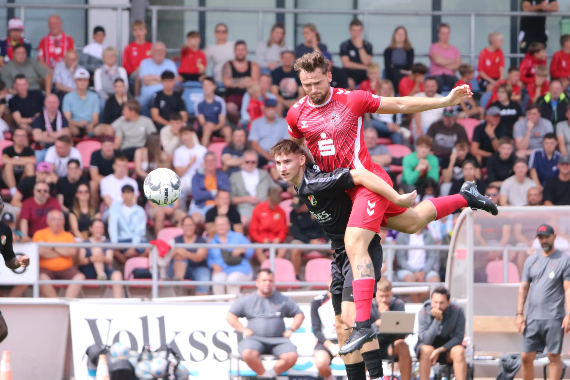 Bild: Fußball in Halberstadt gegen Köln