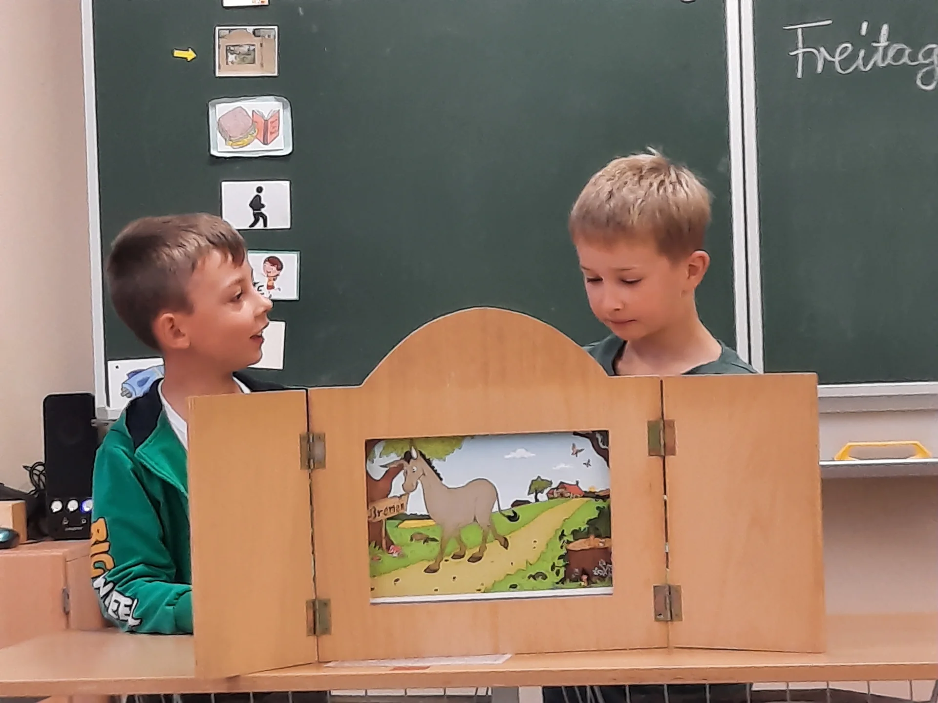 Zur Galerie: Der Oktober in Klasse 2