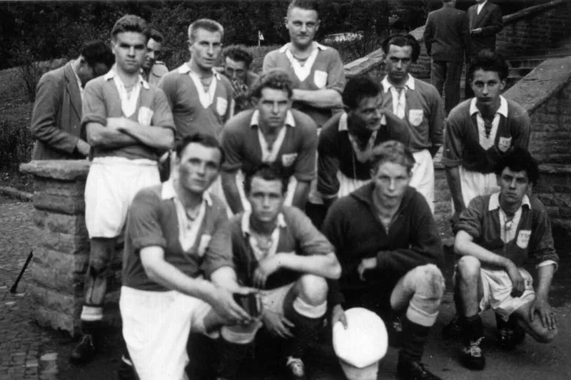 TuS Mannschaft 1957 in Iserlohn  (Bild vergr&ouml;&szlig;ern)