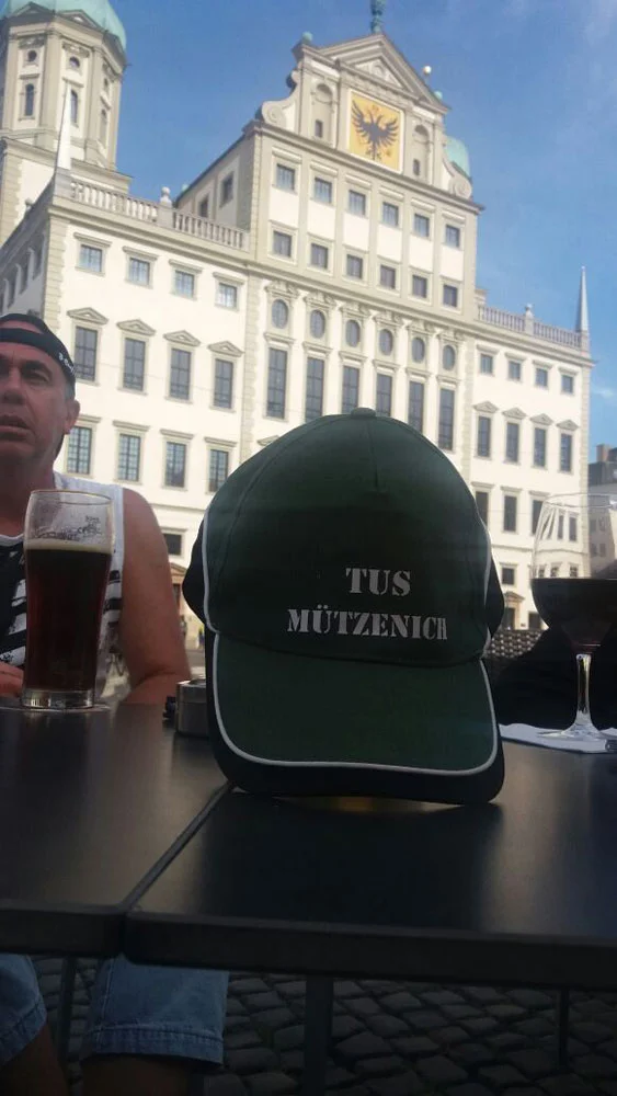 TuS Kappe am Augsburger Rathaus  (Bild vergr&ouml;&szlig;ern)