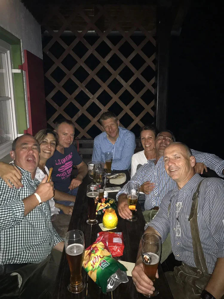 H&uuml;tte Abschlu&szlig; Stadlparty  (Bild vergr&ouml;&szlig;ern)
