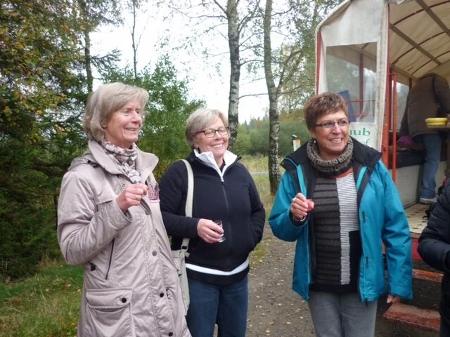 Foto der Galerie: Gymnastik Frauen im Planwagen unterwegs