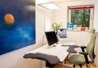 Vorschaubild: Ergonomie Gunsch Physio Balance® Privatpraxis Physiotherapie Osteopathie Chiropraktik Schmerztherapie Höhentraining Hypoxie Therapie IHT/IHHT Sport & Gesundheit Ergonomie & Arbeitssicherheit