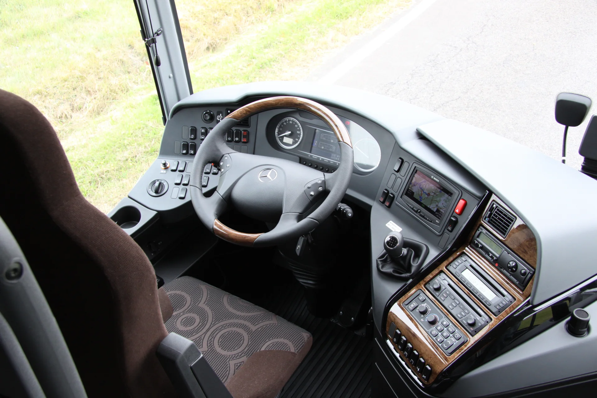 Cockpit  (Bild vergr&ouml;&szlig;ern)