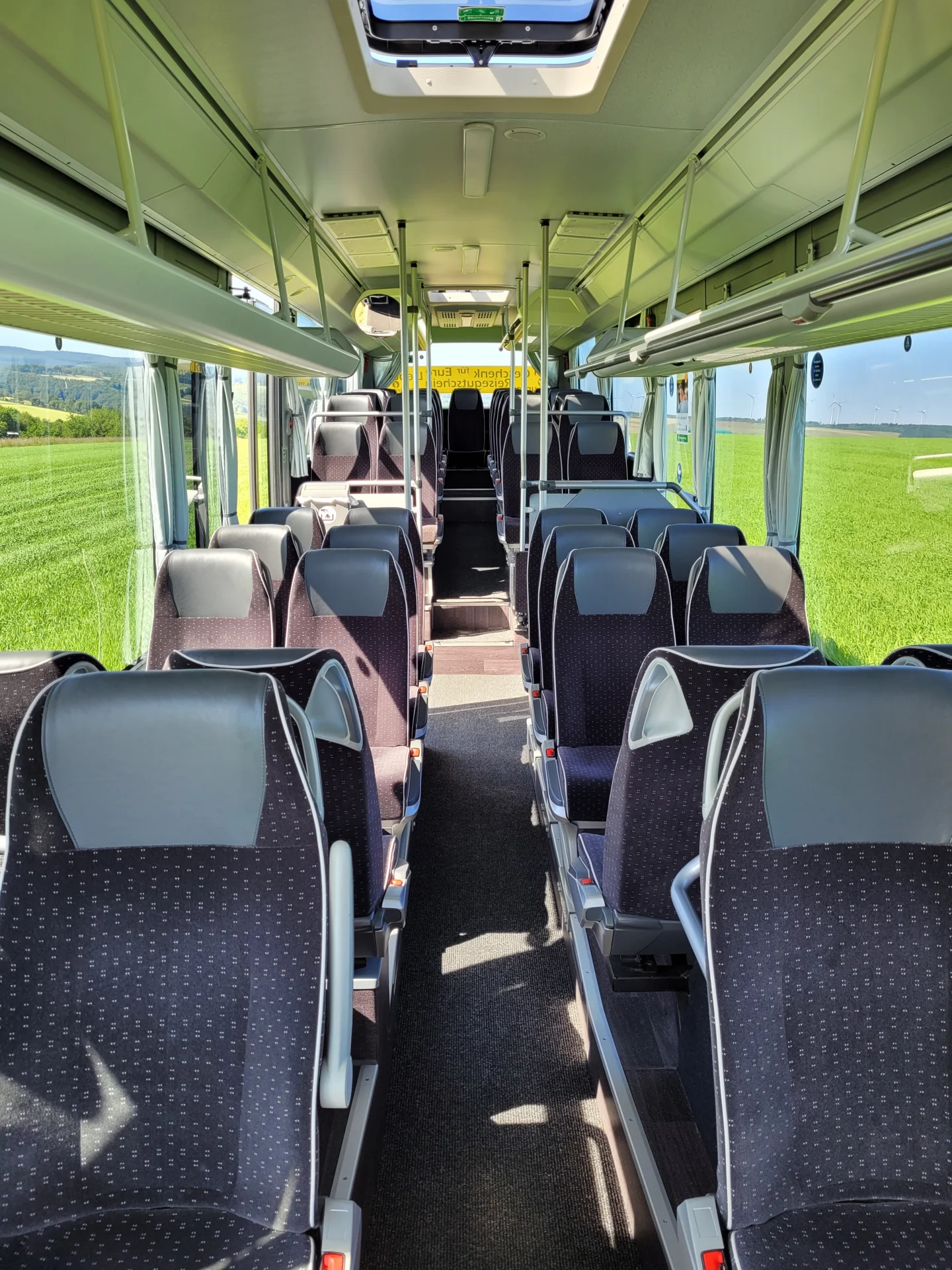 Innenraum  (Bild vergr&ouml;&szlig;ern)