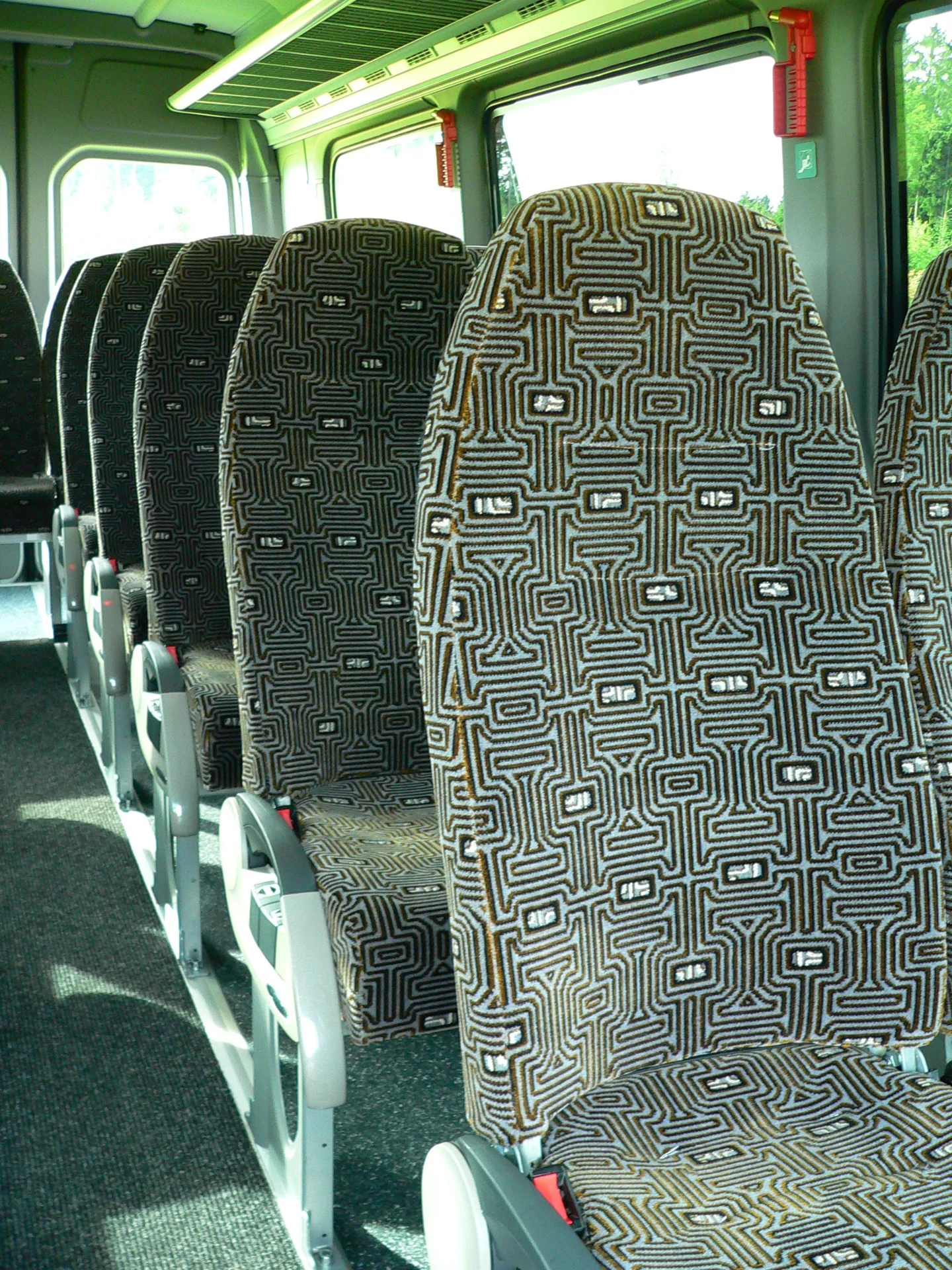 Innenraum  (Bild vergr&ouml;&szlig;ern)