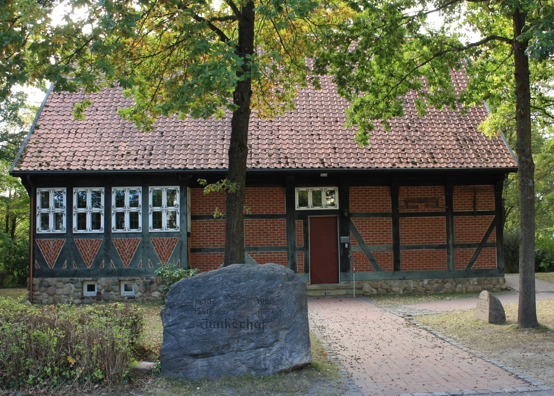 der Junkerhof  (Bild vergr&ouml;&szlig;ern)