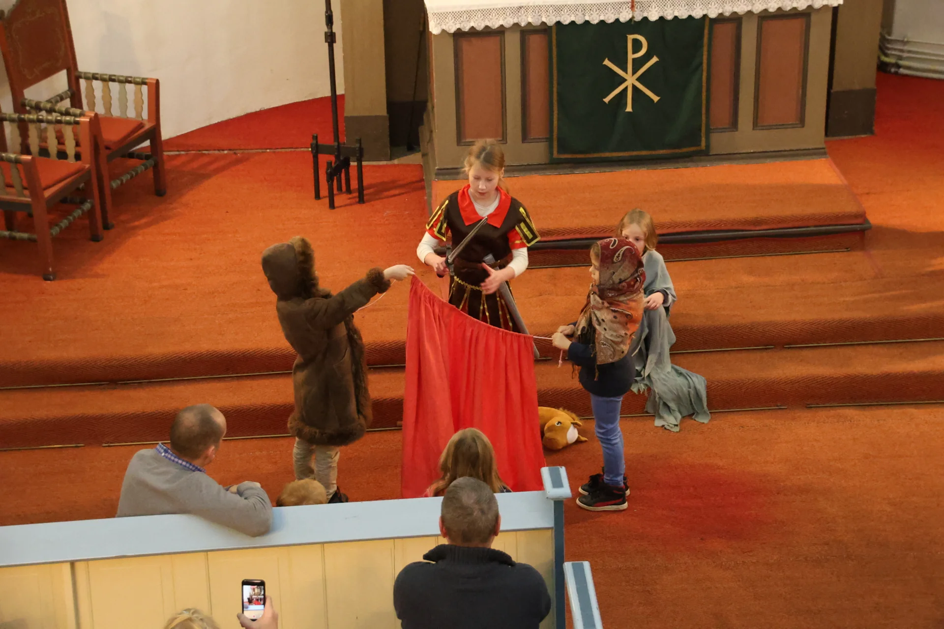Martinsspiel in Sommerfeld, Foto: M. Dill  (Bild vergr&ouml;&szlig;ern)