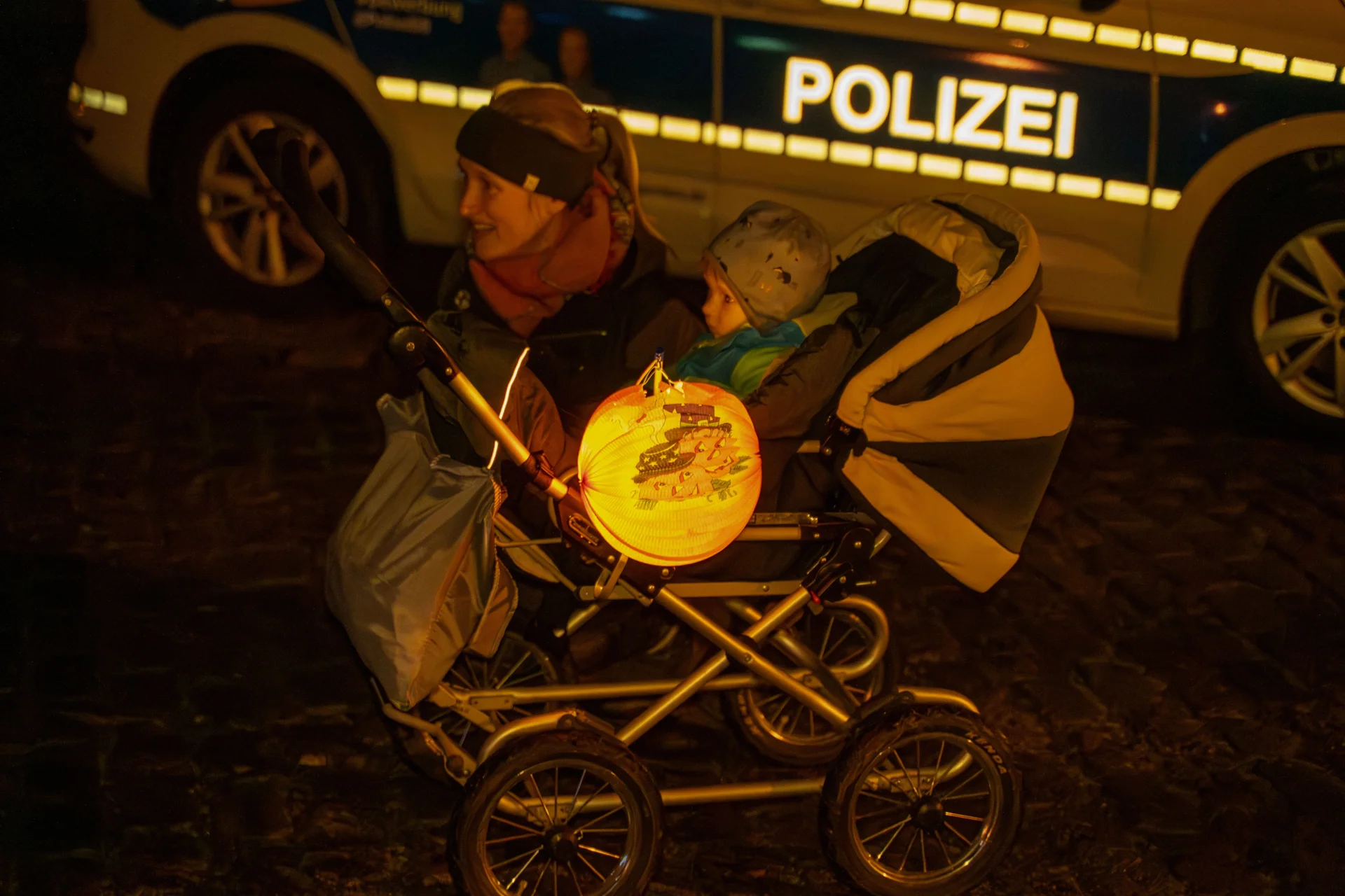 Martinsumzug in Kremmen, Foto: Stefan Determann  (Bild vergr&ouml;&szlig;ern)