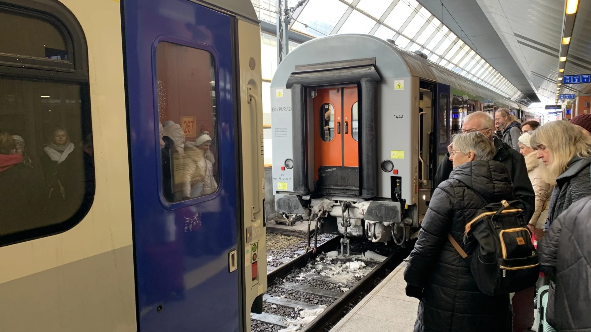 R&uuml;ckfahrt mit Hindernissen  (Bild vergr&ouml;&szlig;ern)
