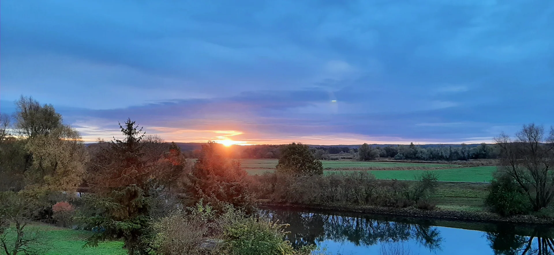 Bild: Sonnenaufgang über dem Unteren Odertal