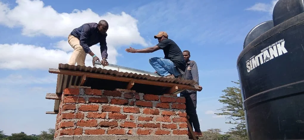 Bild: 3e Installation der Solarpaneelen