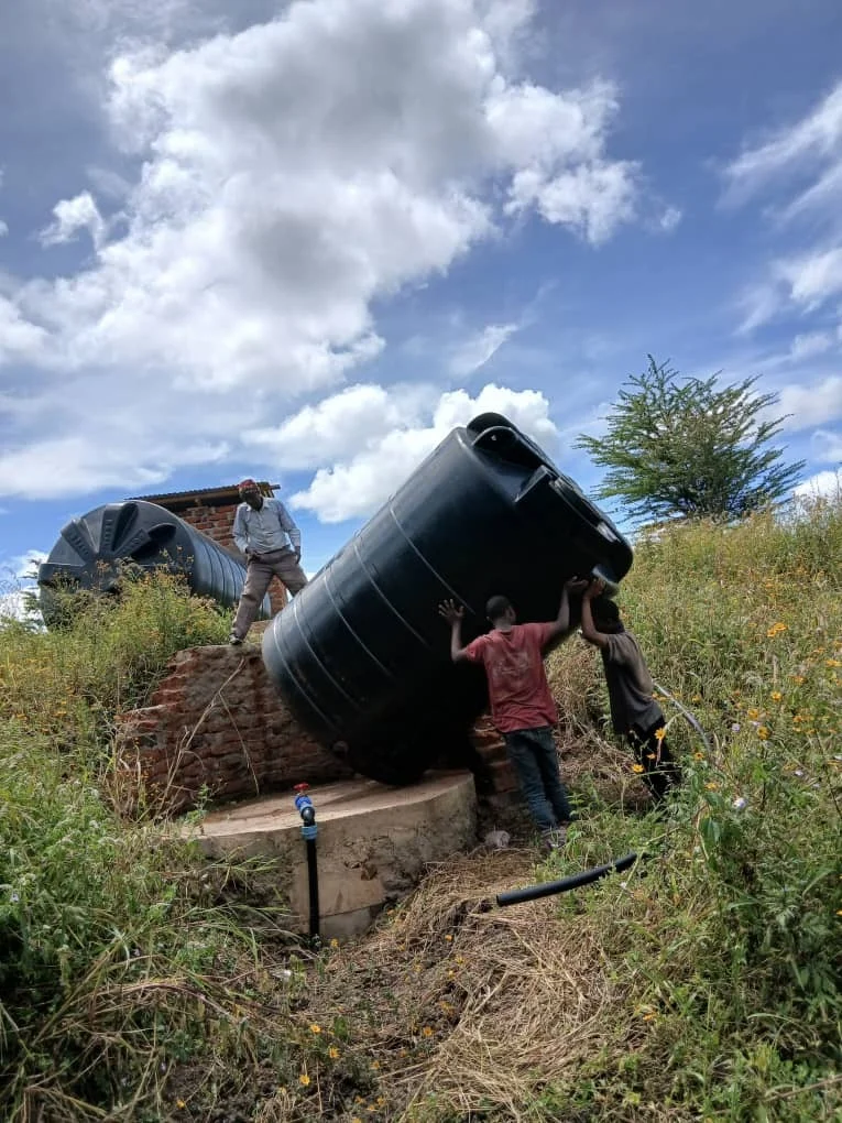 Bild: 4 Aufstellen der Tanks