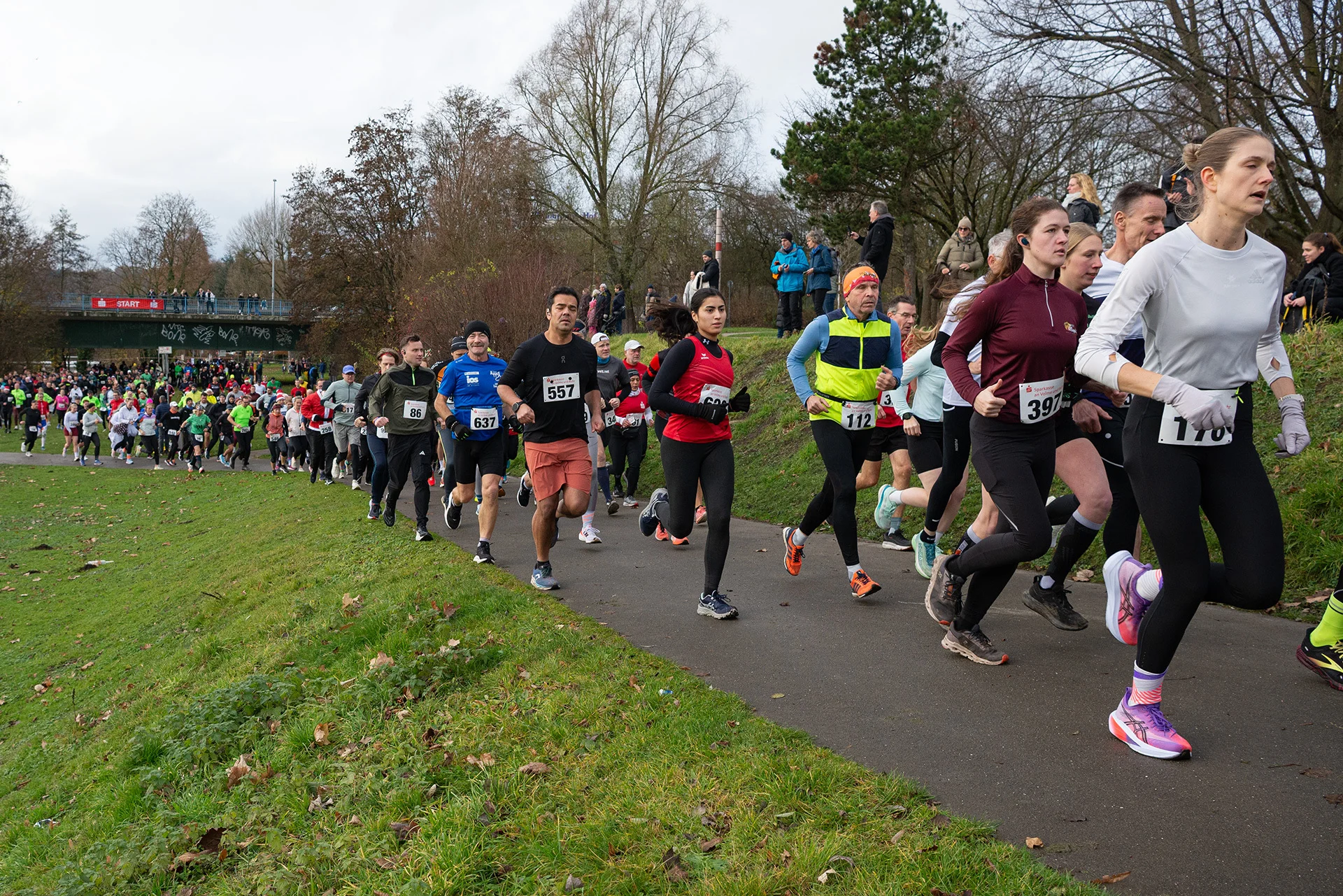 Start-Nikolauslauf 2025-19  (Bild vergr&ouml;&szlig;ern)