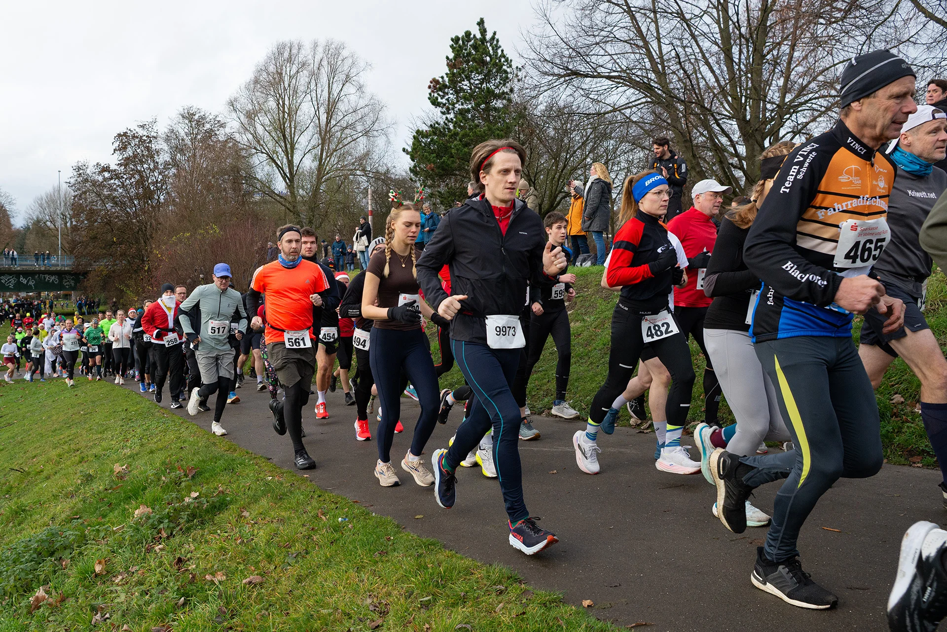 Start-Nikolauslauf 2025-21  (Bild vergr&ouml;&szlig;ern)