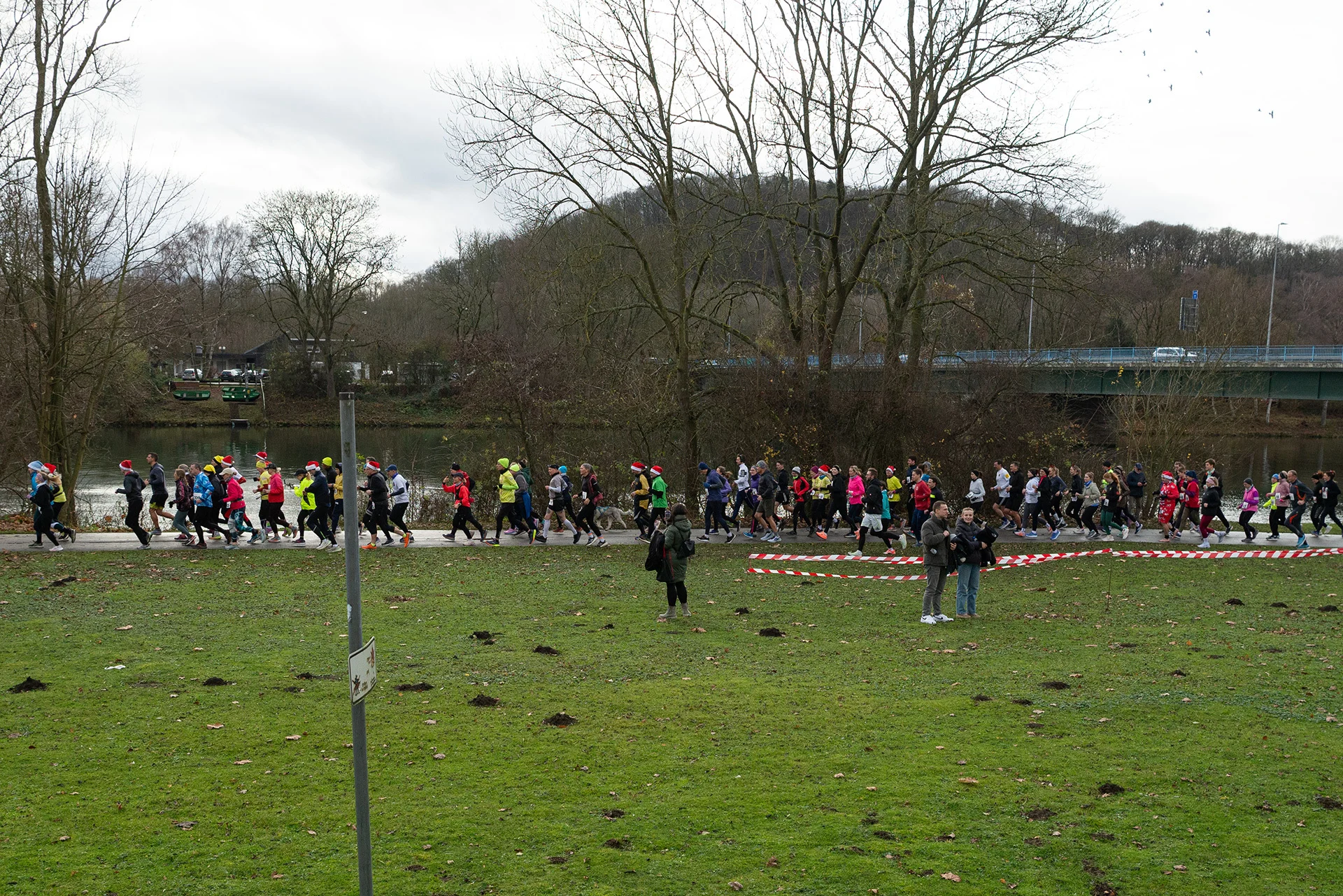 Start-Nikolauslauf 2025-30  (Bild vergr&ouml;&szlig;ern)