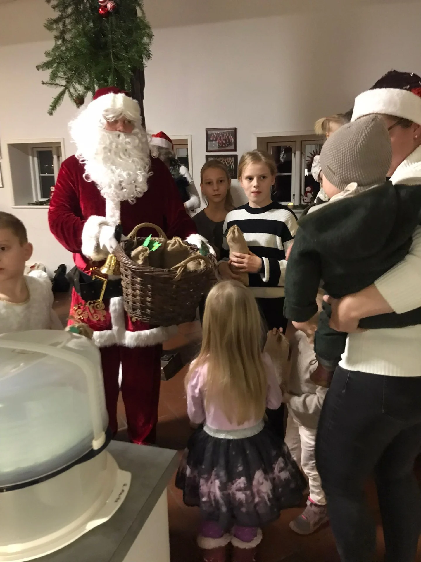 Zur Galerie: Adventskaffee 2025