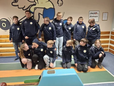 Vorschaubild: Aufstellen zum Gruppenbild