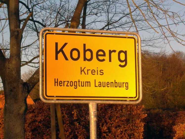 Ortstafel  (Bild vergr&ouml;&szlig;ern)
