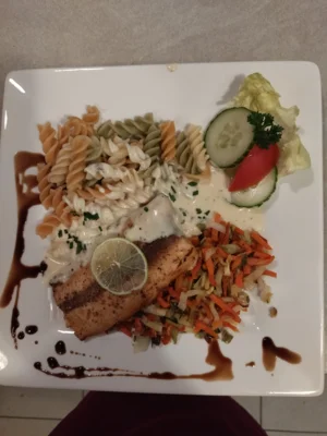 Vorschaubild: Lachs im Gemüsebett