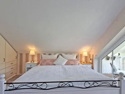 Vorschaubild: Schlafzimmer 2