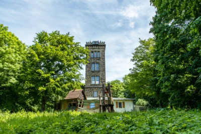 Vorschaubild: Copyright BAM-Image - Valtenbergturm mit Spielplatz