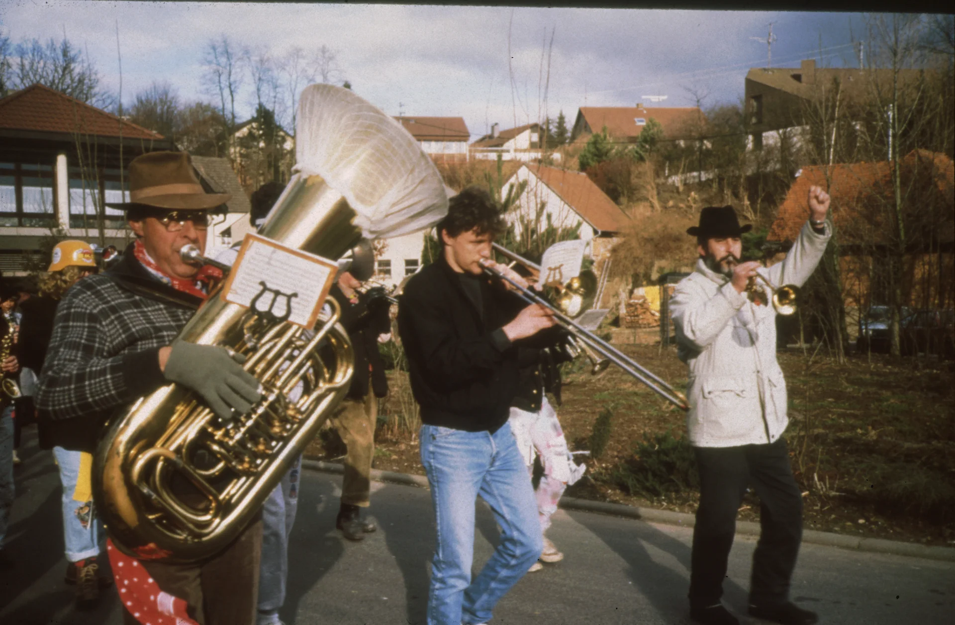 Zur Galerie: Faschingsumzug Ellhofen 1990