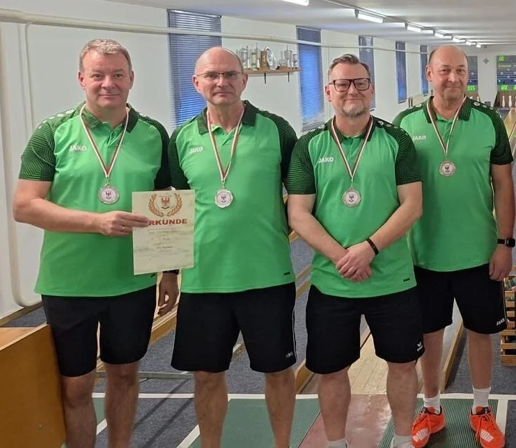 Bild: LVM Herren A 2 Platz - v.l. Jens Hamm, André Weyher, René Lewin, Dirk Krone
