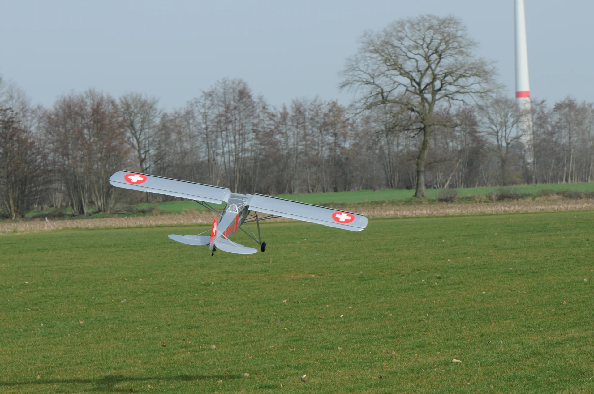 Start zum Erstflug  (Bild vergr&ouml;&szlig;ern)