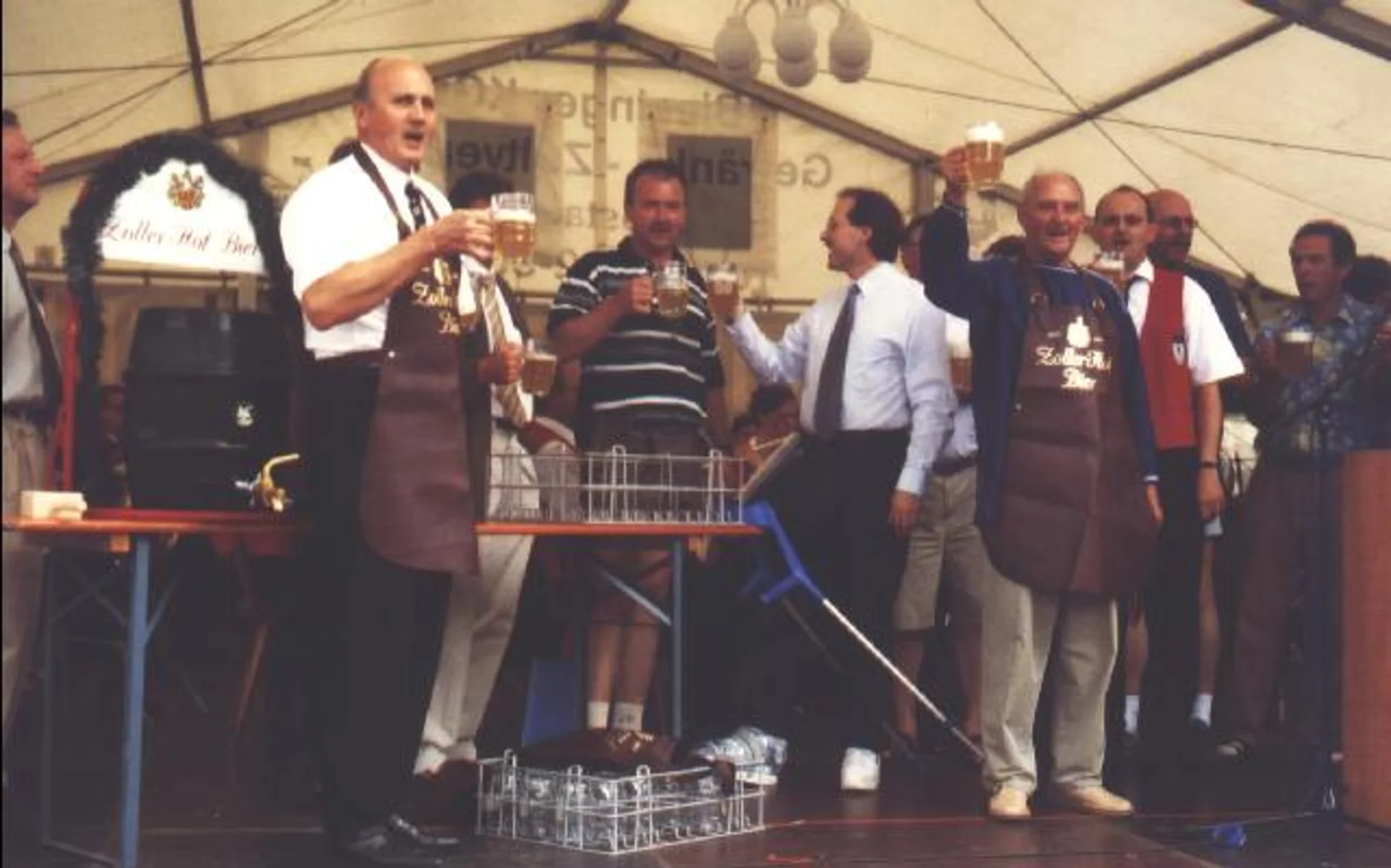 Zur Galerie: 2001 Fleckafescht