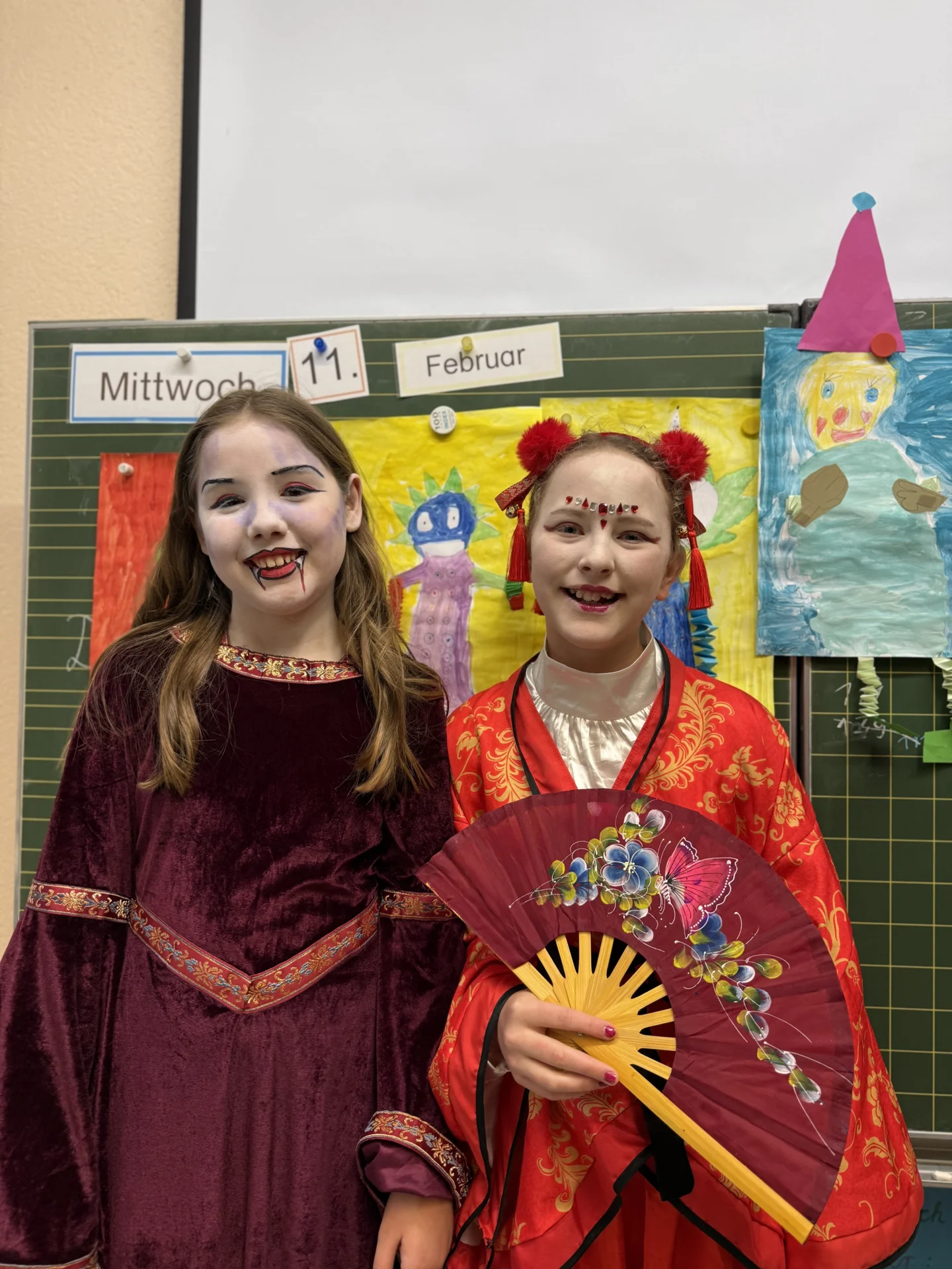 Foto der Galerie: Fasnacht in der Schule mit Grabedierer und Wälder Chnorzi