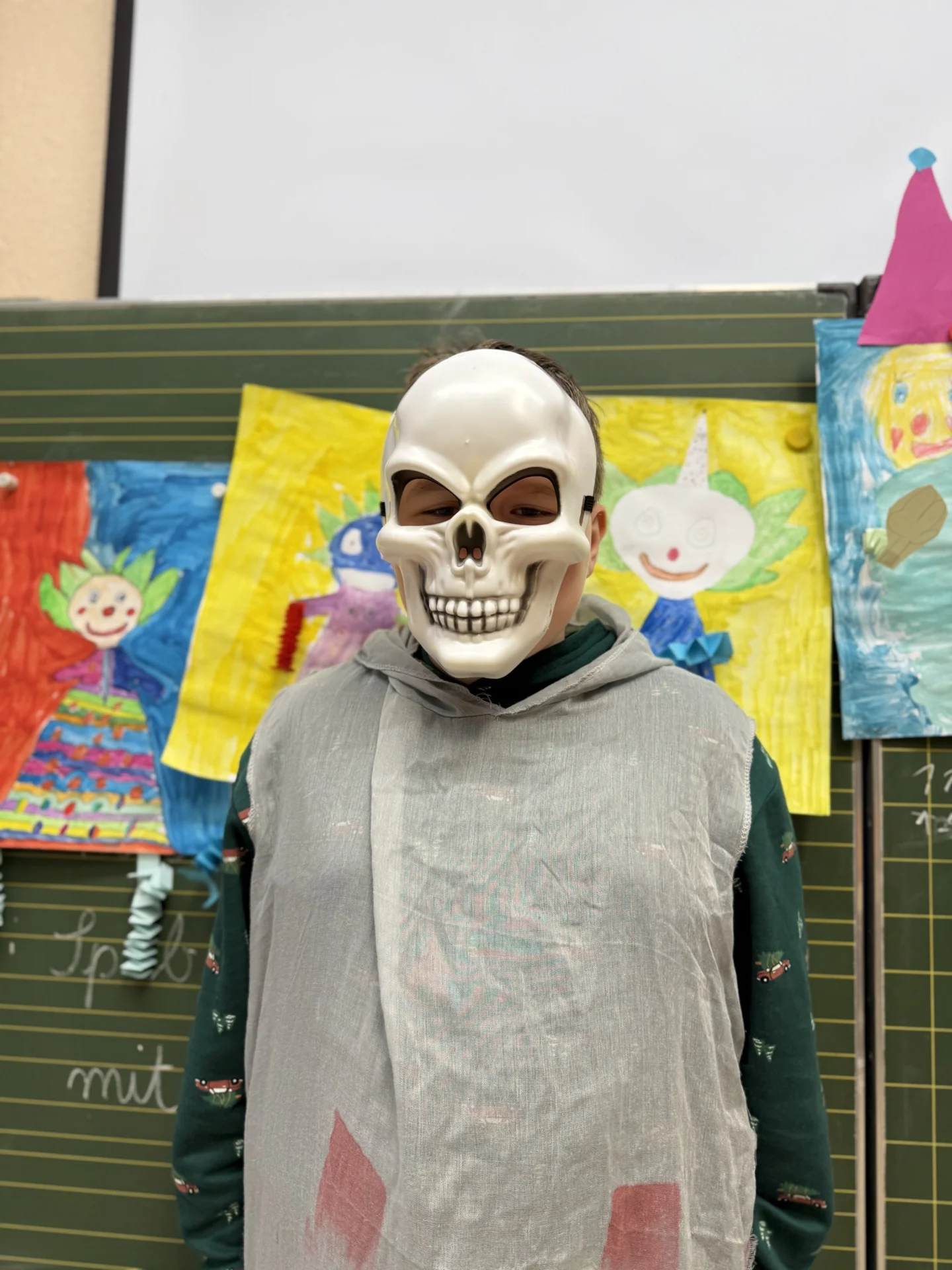 Foto der Galerie: Fasnacht in der Schule mit Grabedierer und Wälder Chnorzi
