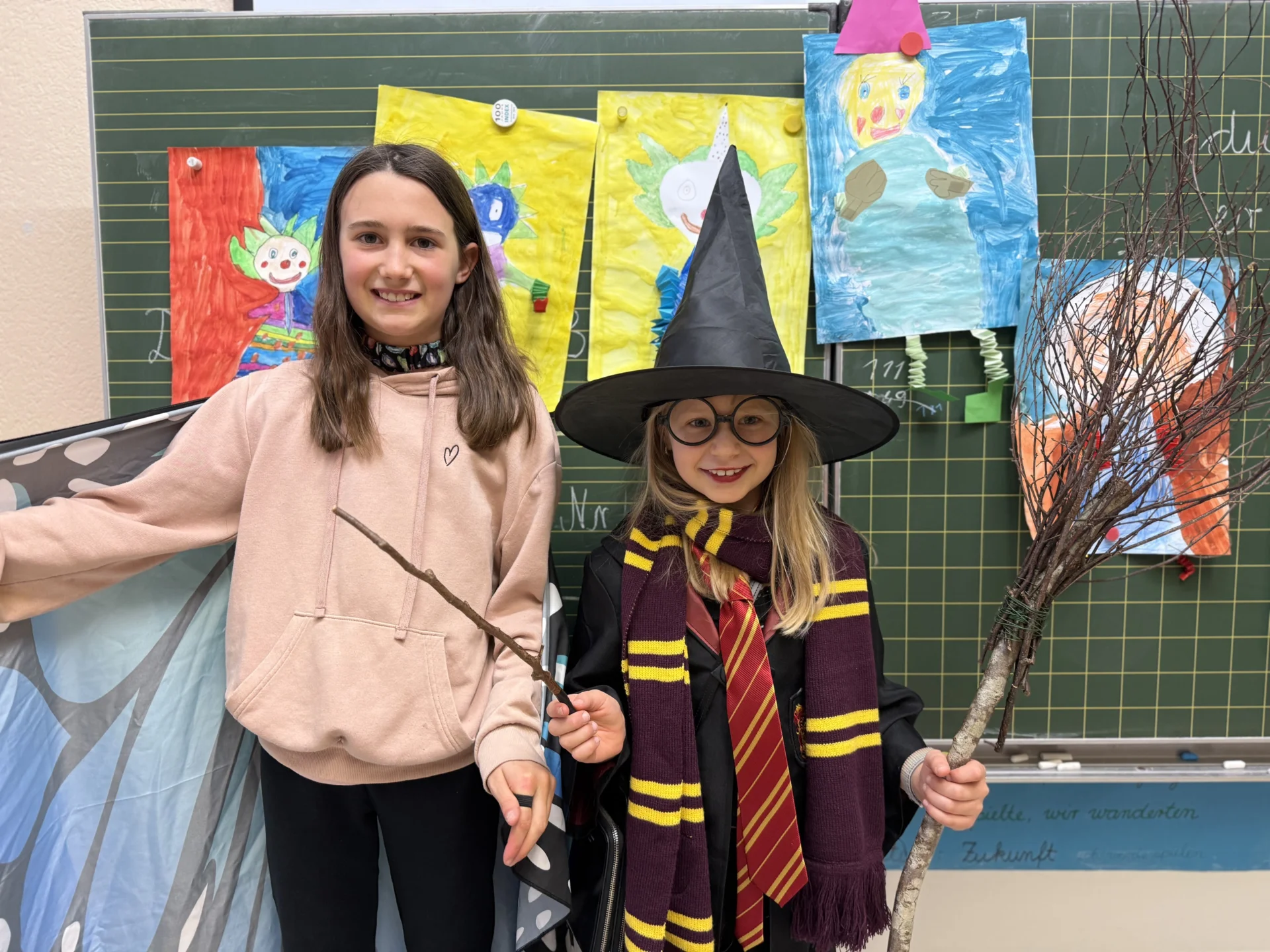 Foto der Galerie: Fasnacht in der Schule mit Grabedierer und Wälder Chnorzi