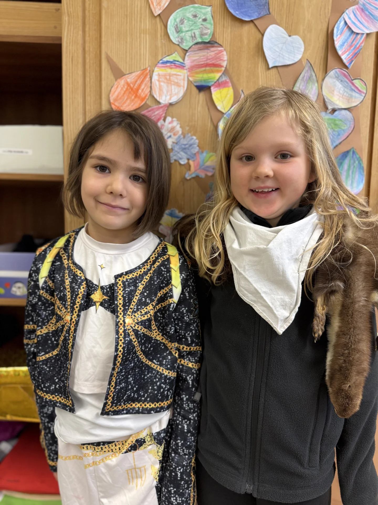 Foto der Galerie: Fasnacht in der Schule mit Grabedierer und Wälder Chnorzi