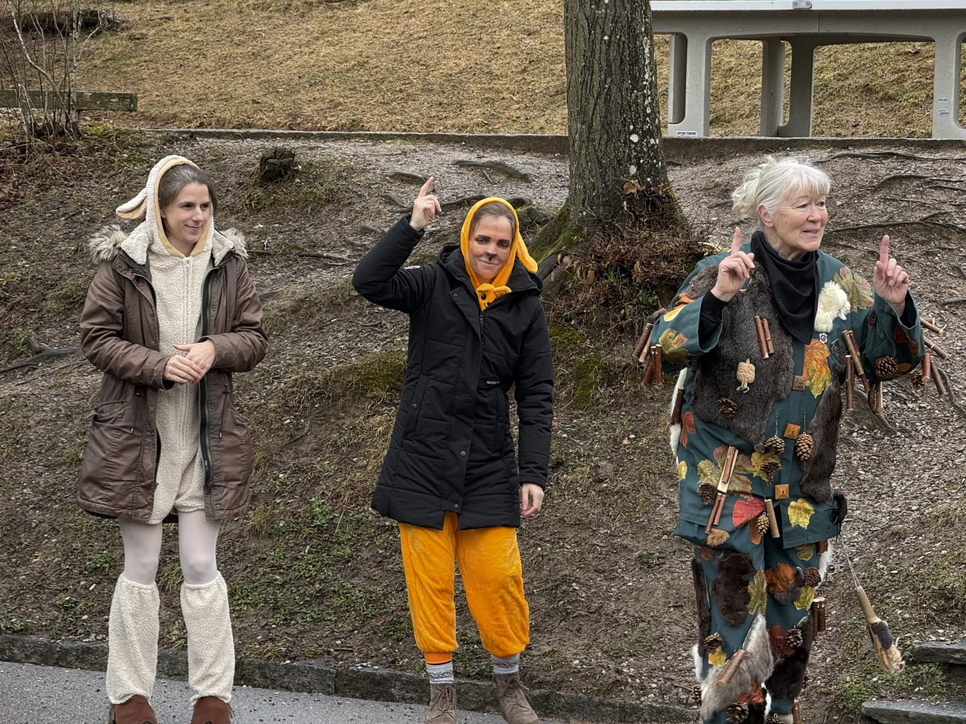 Foto der Galerie: Fasnacht in der Schule mit Grabedierer und Wälder Chnorzi