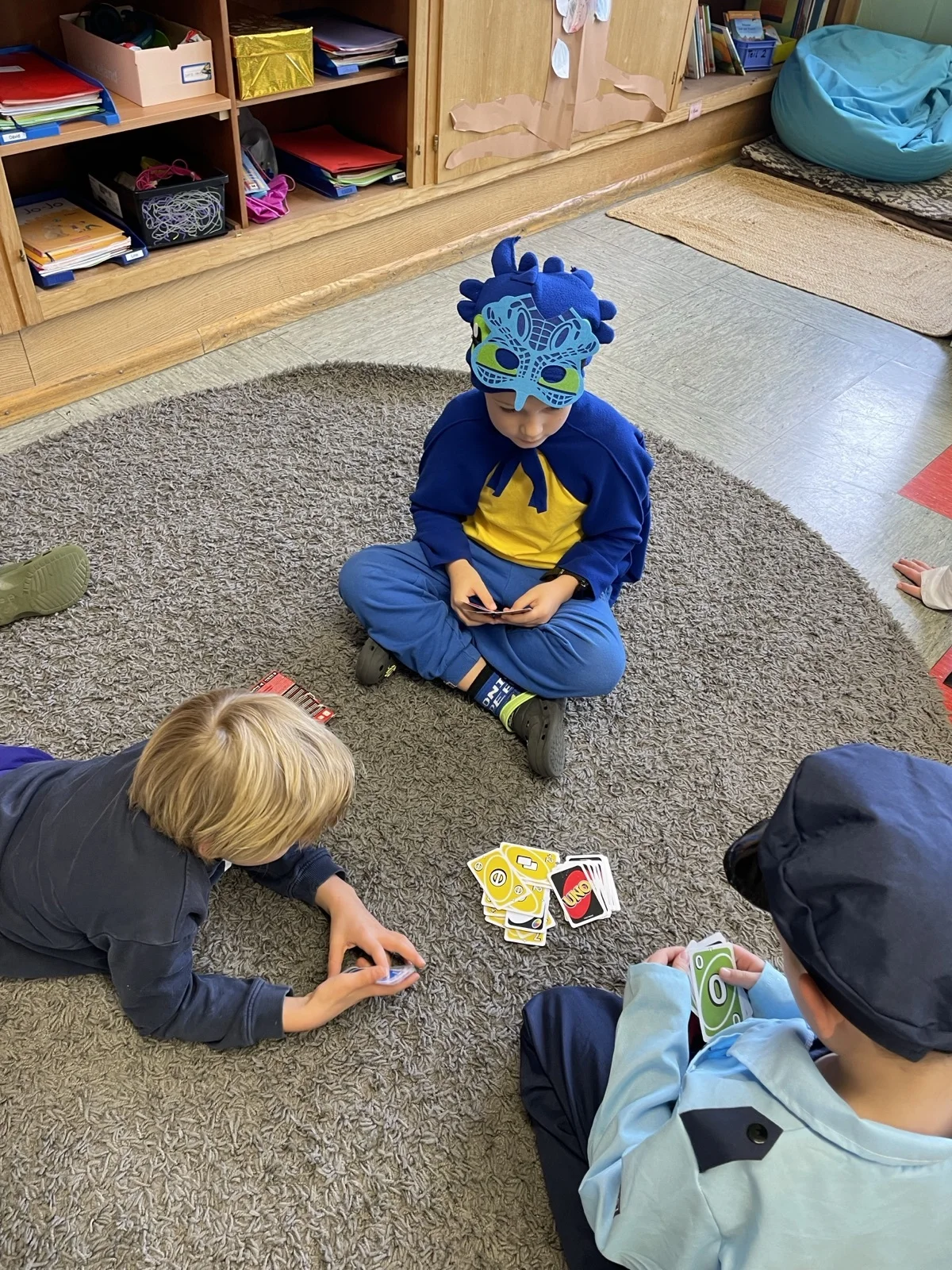 Foto der Galerie: Fasnacht in der Schule mit Grabedierer und Wälder Chnorzi