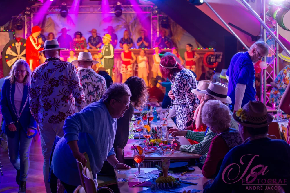 Foto der Galerie: Ab auf die Insel - Sonntagskarneval 8.2.26