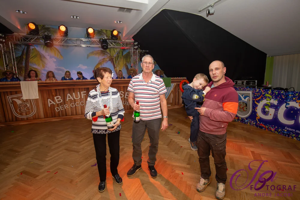 Foto der Galerie: Ab auf die Insel - Sonntagskarneval 8.2.26