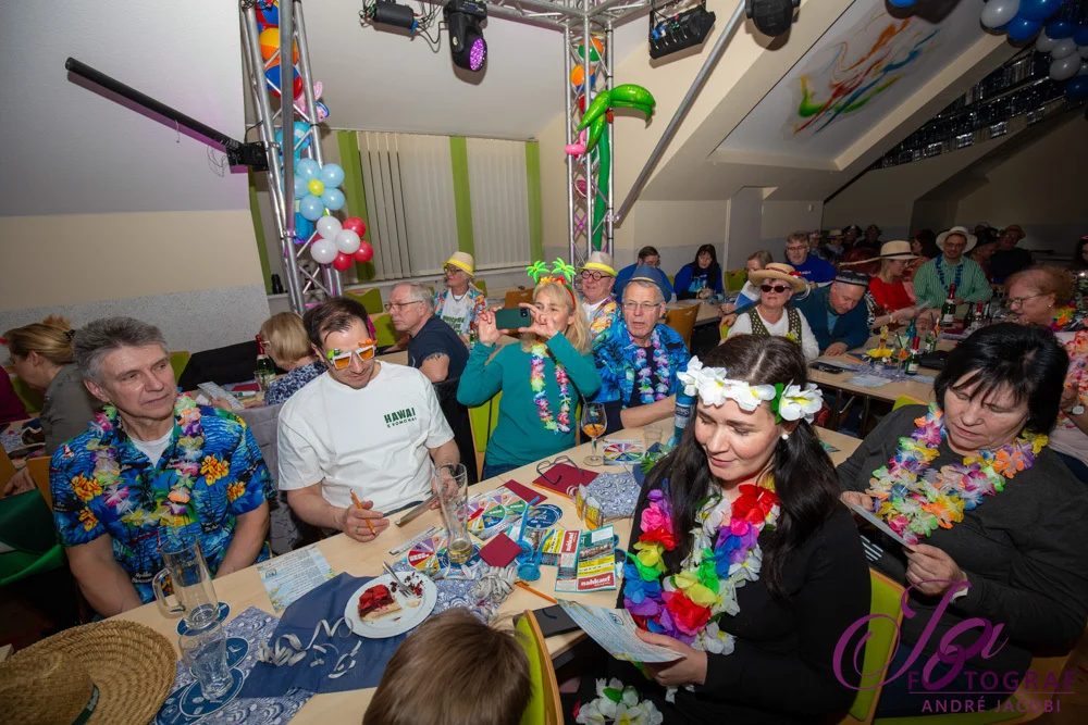 Foto der Galerie: Ab auf die Insel - Sonntagskarneval 8.2.26