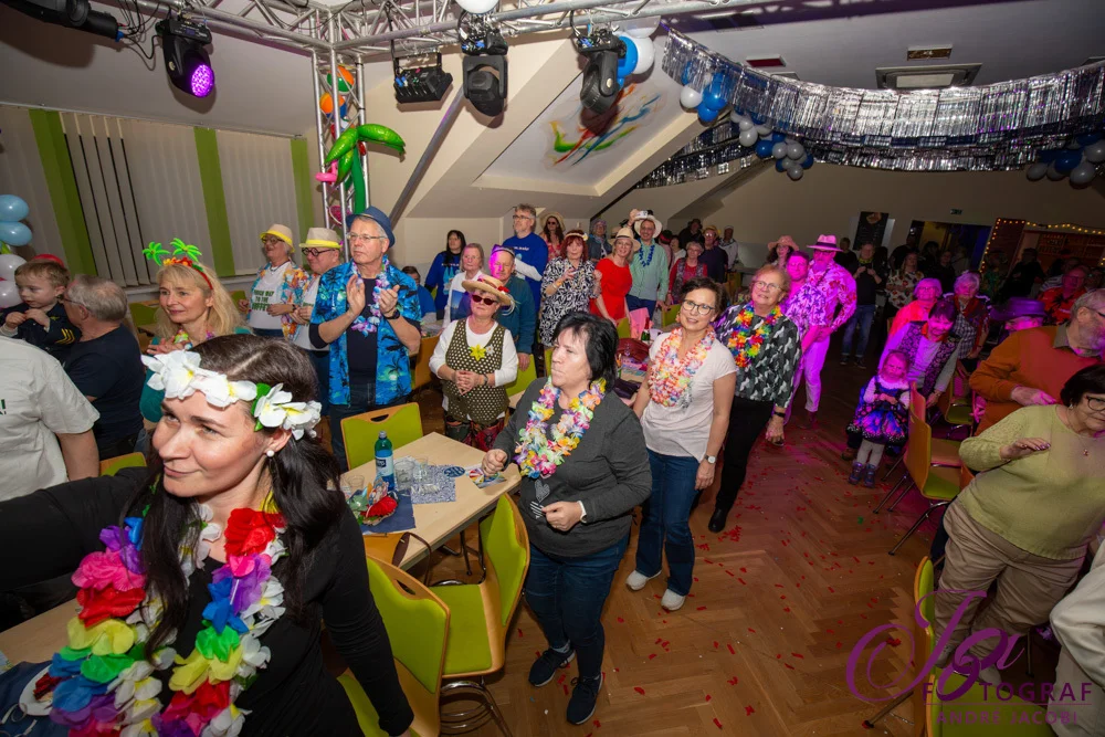 Foto der Galerie: Ab auf die Insel - Sonntagskarneval 8.2.26