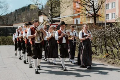 Vorschaubild: Marschieren