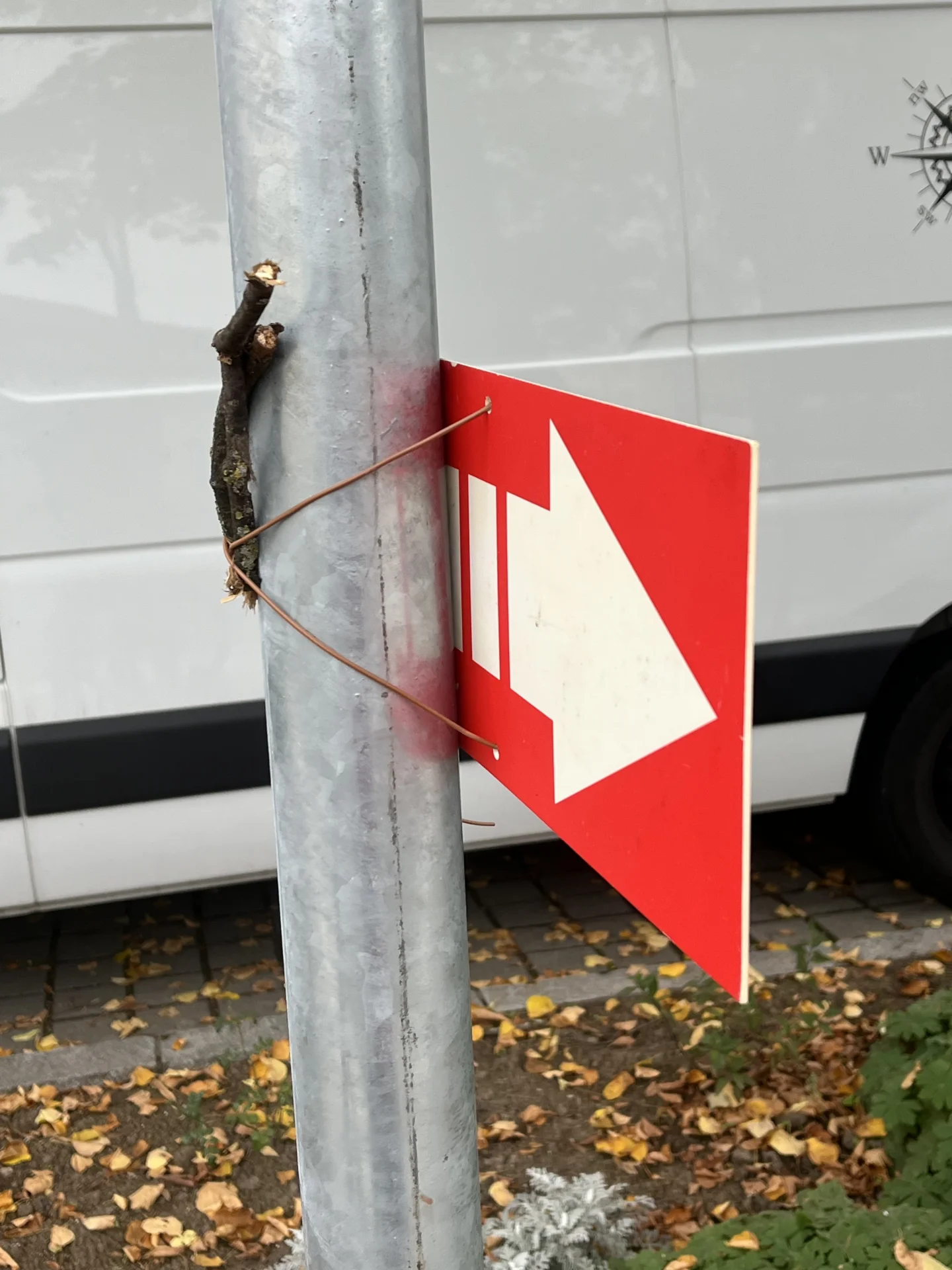 Bild: Ausschildern will gelernt sein ;-)