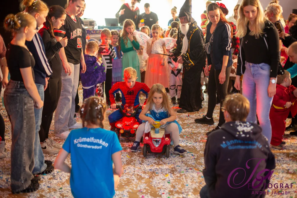 Foto der Galerie: Fantastische Welten - Kinderkarneval 2.3.25