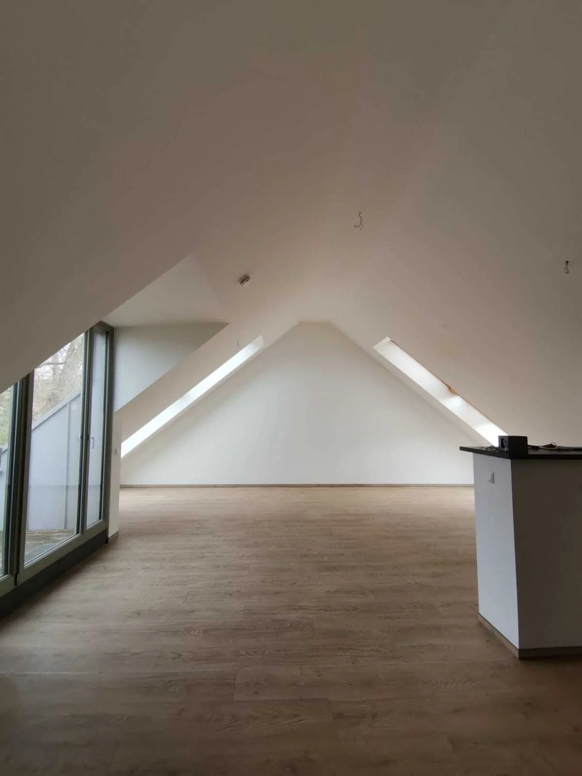 Dachgeschosswohnung Beispiel  (Bild vergr&ouml;&szlig;ern)