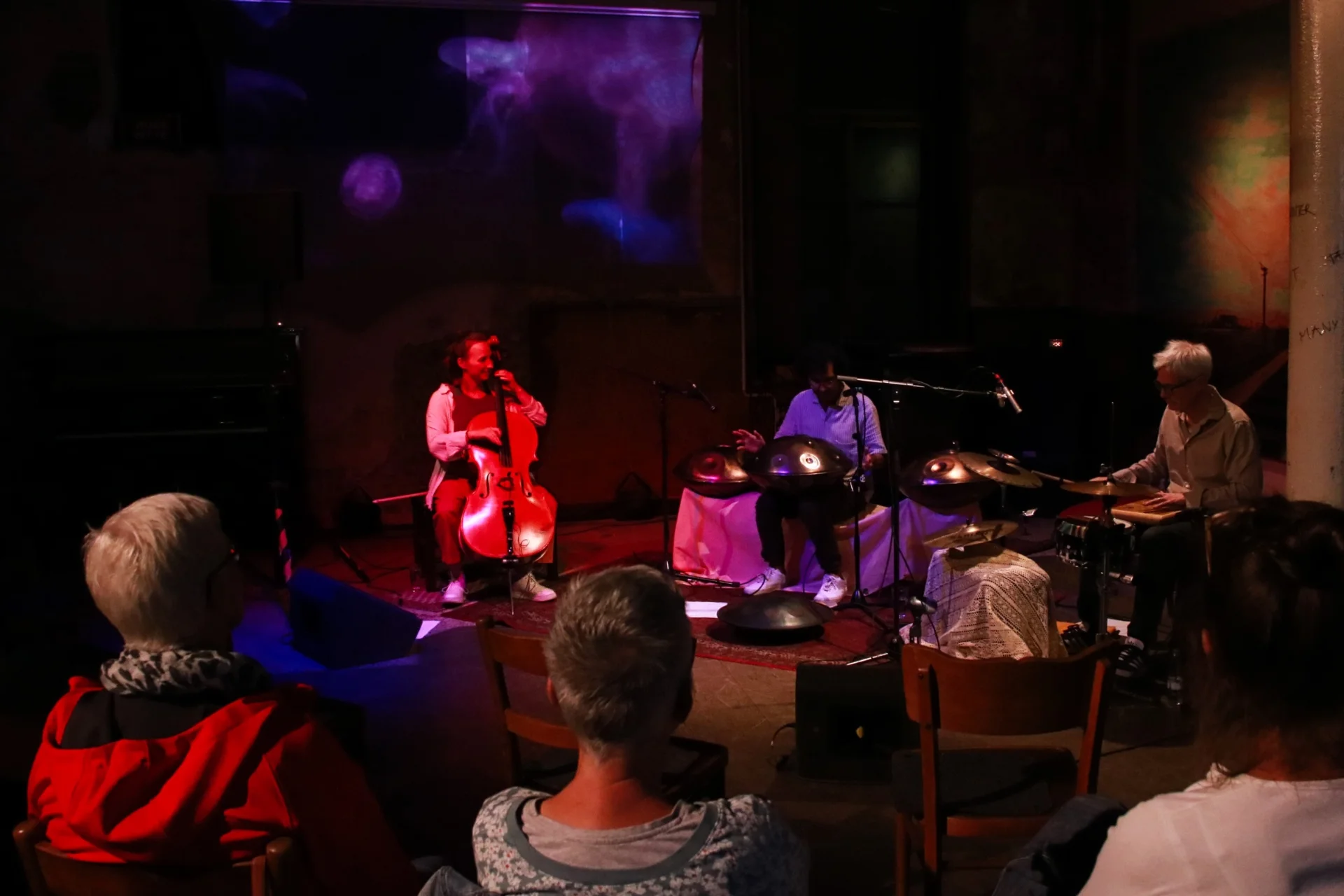 Emajamaa - Fringe Festival - Duisburg  (Bild vergr&ouml;&szlig;ern)