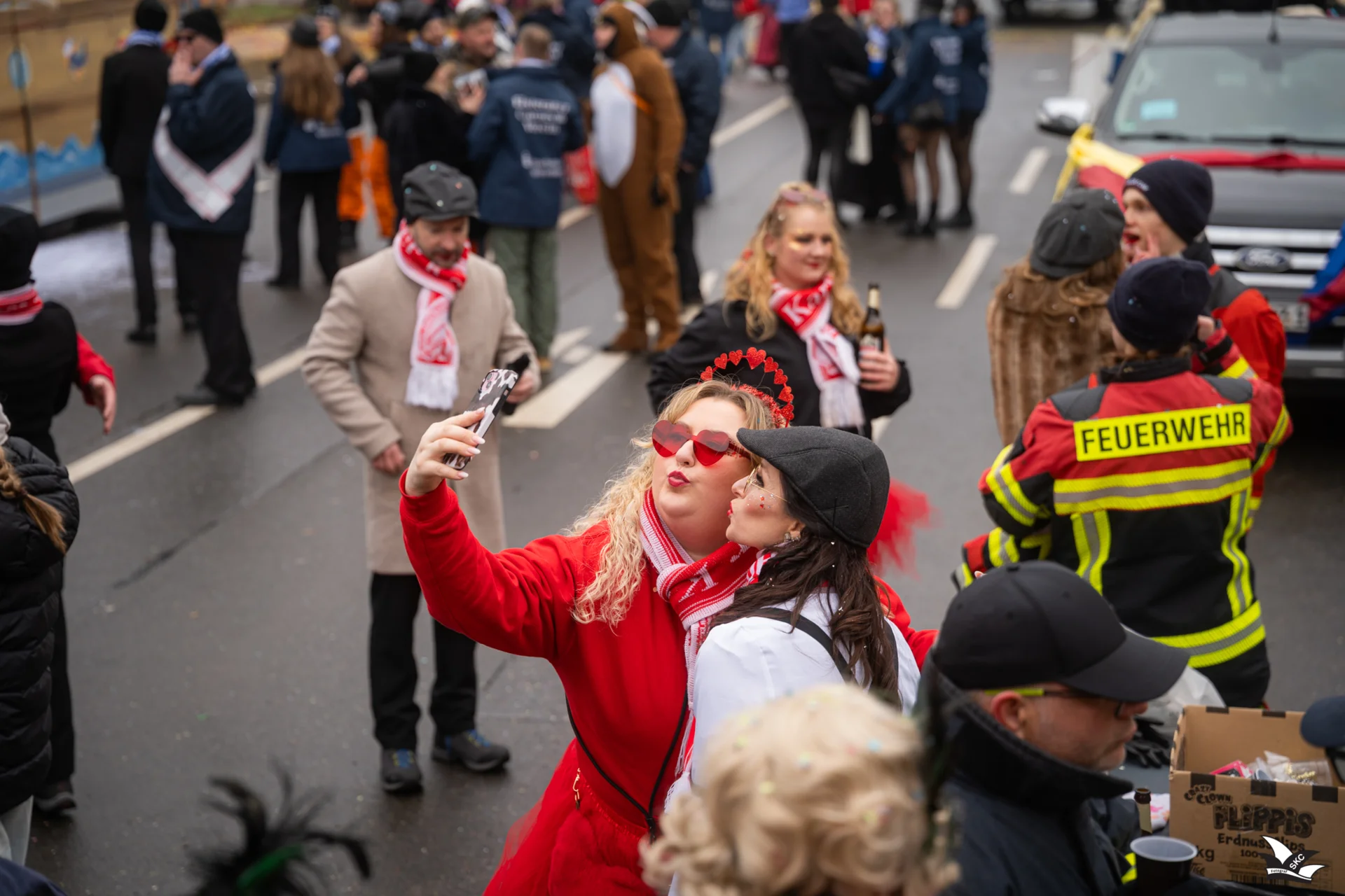 Foto der Galerie: Zug der fröhlichen Leute