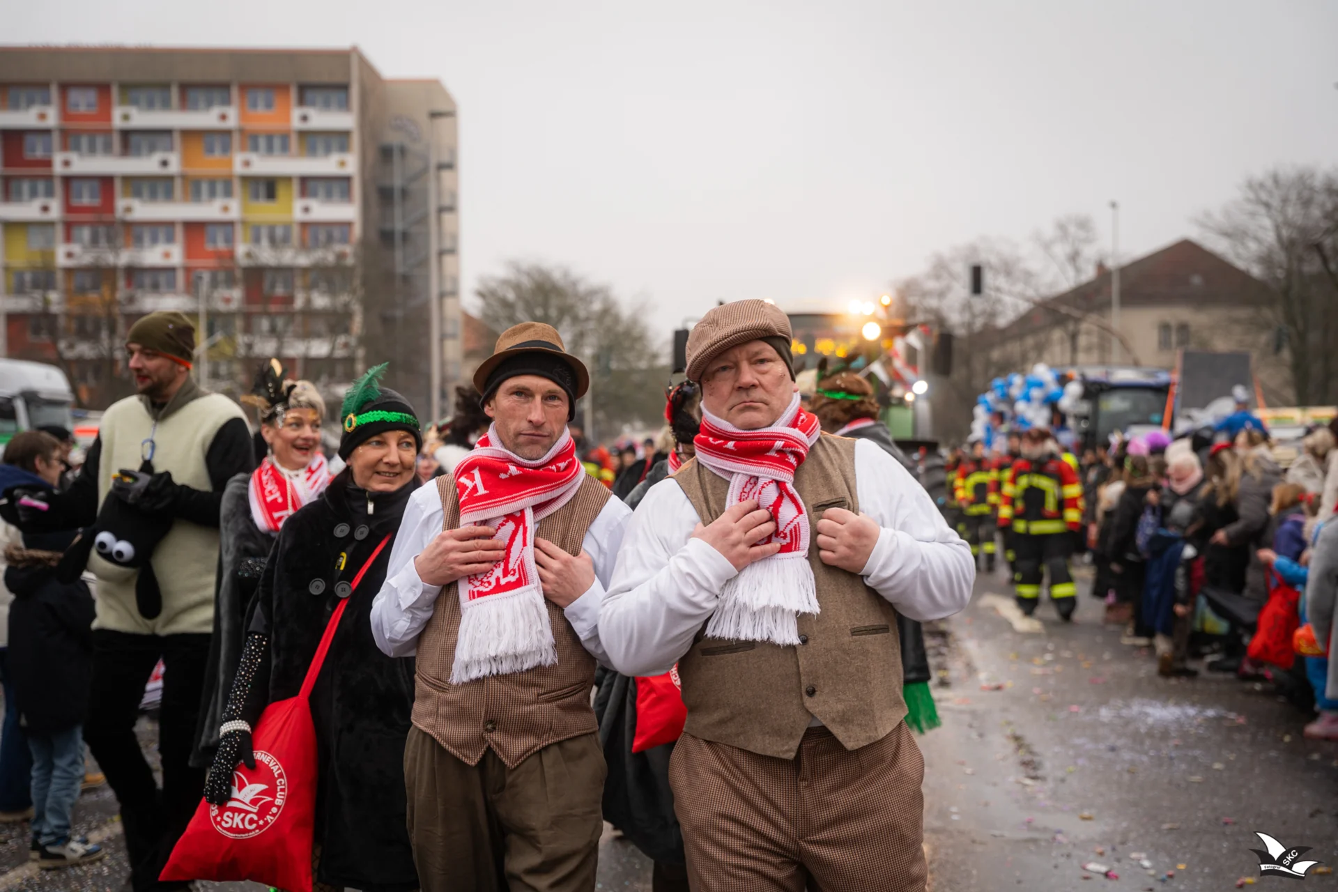 Foto der Galerie: Zug der fröhlichen Leute
