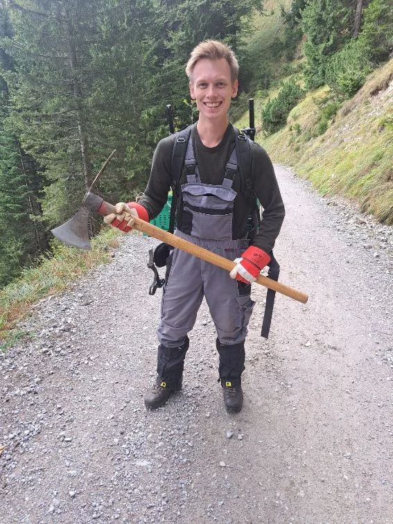 Bereit zum Pflanzen  (Bild vergr&ouml;&szlig;ern)