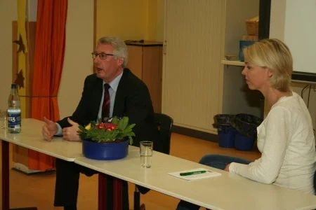 Foto der Galerie: Bericht der Klasse 4b von der Pressekonferenz mit Herrn Baxmann