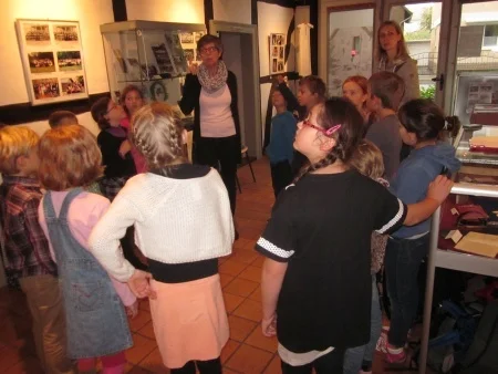 Foto der Galerie: „Schule vor 100 Jahren“ im Heimatmuseum Letter für die Klasse 3a